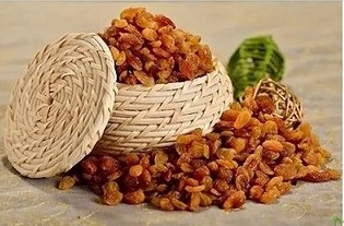 تصویر 1 از خرید و قیمت کشمش تیزابی بی دانه + فروش عمده
